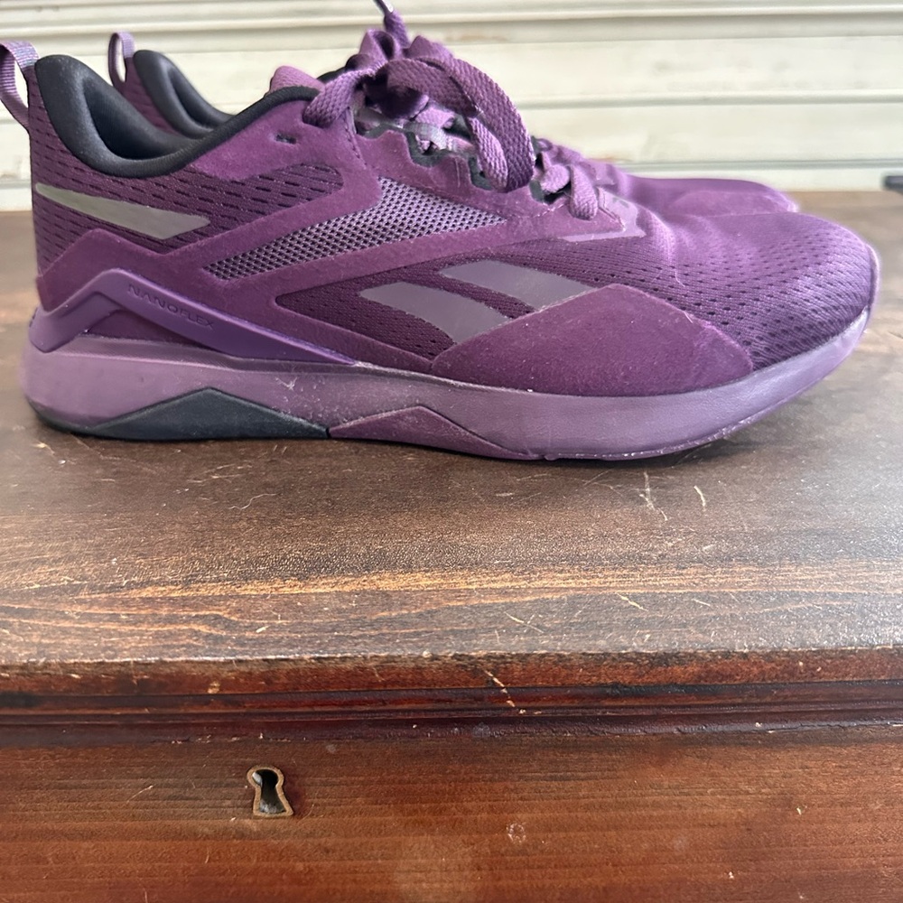 Reebok Purple Athletic Shoes Cushioned Sole Knit Material - Picture 2 of 5